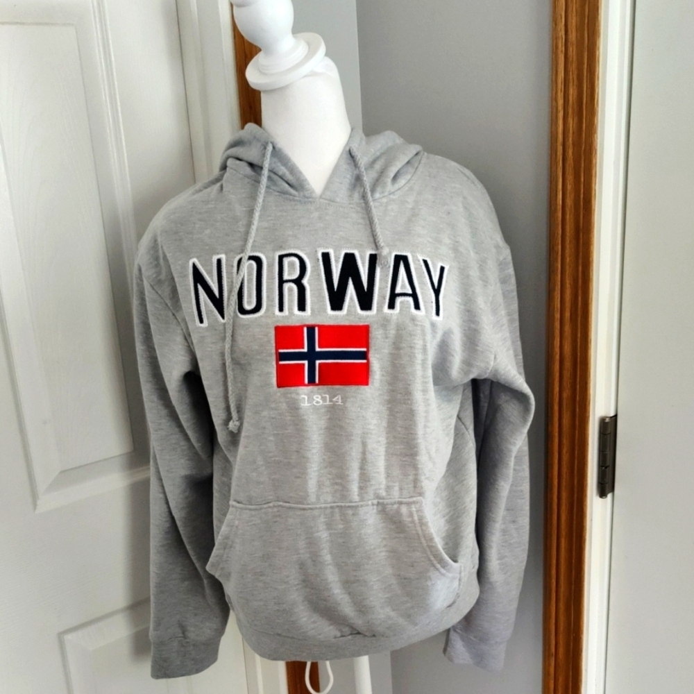 Scandinavian Explorer Norway Graphic Sweatshirt/Hoodie Gray Size Medium